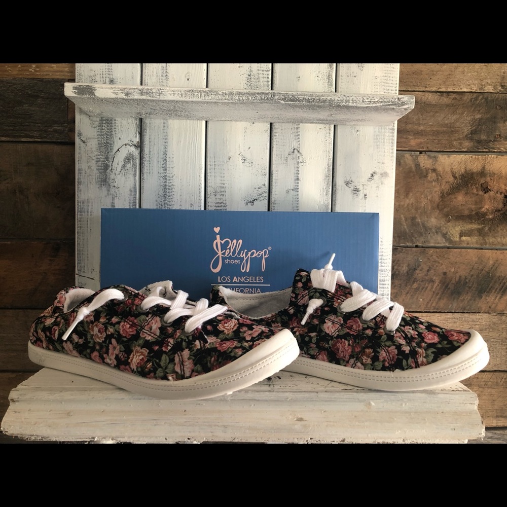 Jellypop size 9M floral Dallas shoe.